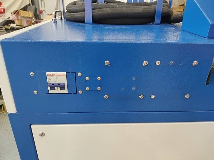 Аппарат лазерной сварки KY-W-HW1500-C 1.5кВт Raycus 4в1 (резка, сварка, очистка, очистка сварочных швов) с механизмом подачи проволоки и водным охлаждением