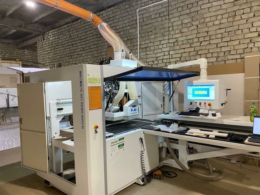 Сверлильно-присадочный станок с ЧПУ BJD P851DL