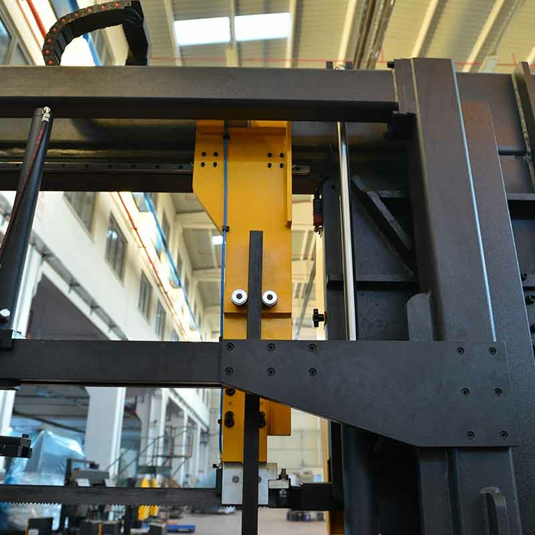 Ленточнопильный станок Beka-Mak BMSY 1020C