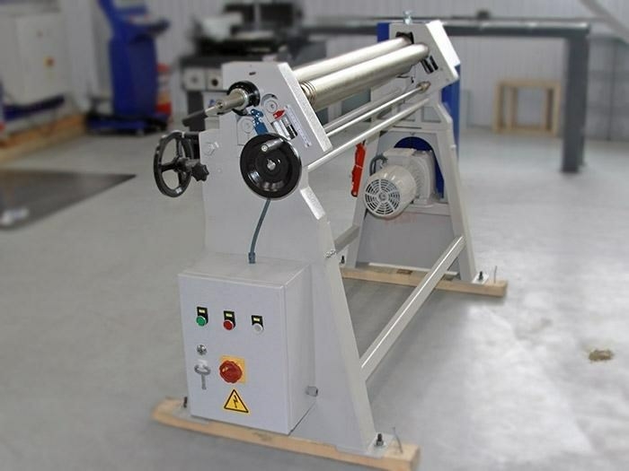 Вальцы с электроприводом Bendmak CY 75-12/2.0M