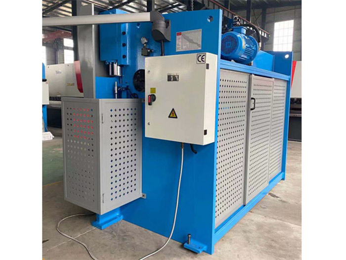 Гидравлический гибочный пресс PBH63/2500 с ЧПУ E22