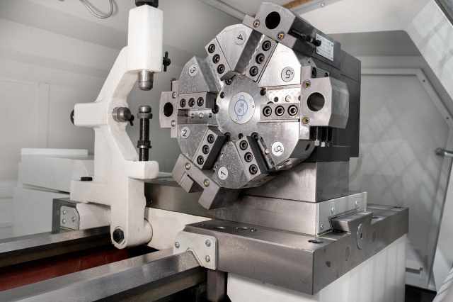 Токарный станок с ЧПУ KE63/1500 Fanuc