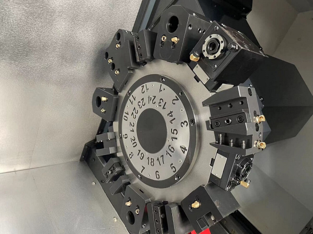 Токарные обрабатывающие центры SKMC SL2000SY