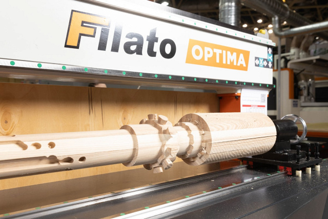 Трёхосевой токарно-фрезерный станок с ЧПУ Filato RD-1500/300E