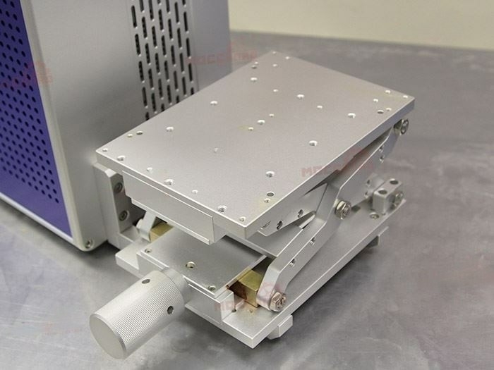 Ручной лазерный маркиратор Economic 20W (излучатель Raycus)