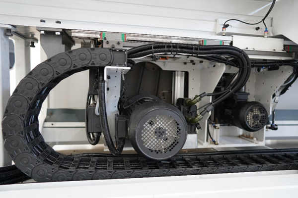 Форматно-раскроечный центр с ЧПУ KDT KS-542HL