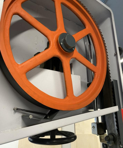 Ленточнопильный станок с подающим устройством EcoWood BS700 Auto