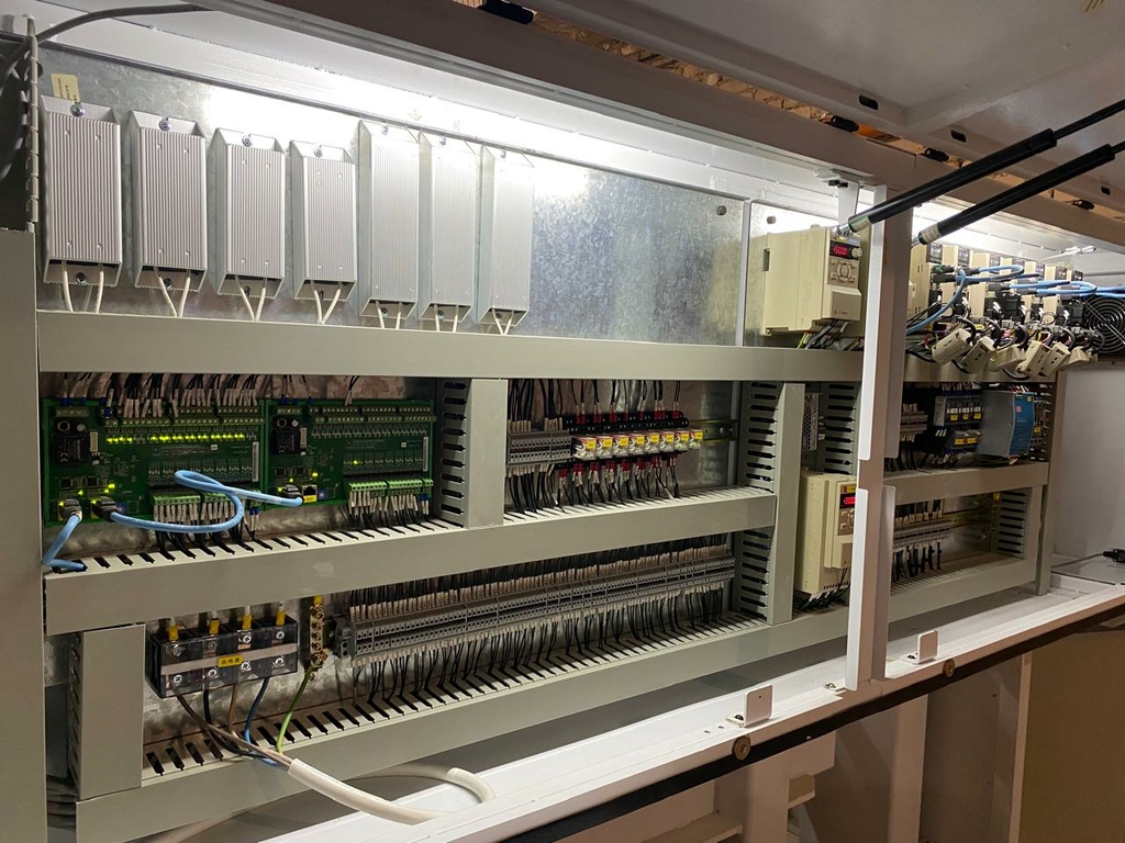 Сверлильно-присадочный станок с ЧПУ BJD P851DL