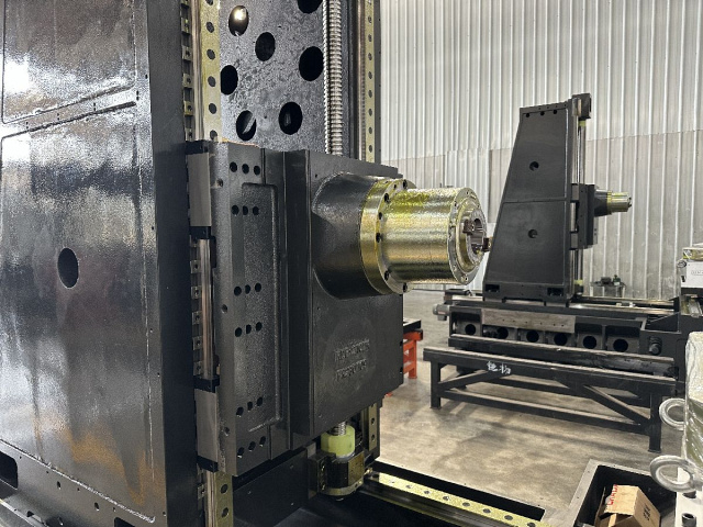 Горизонтально-фрезерный центр TRIUMPH HMT-800