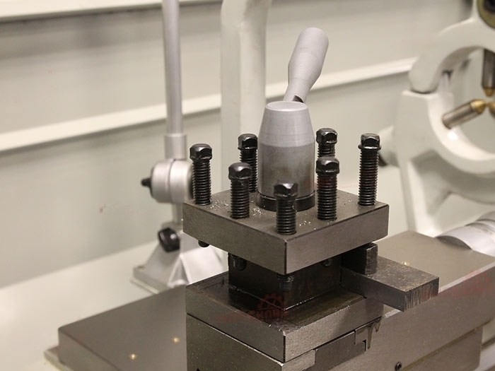 Универсальный токарный станок ML 400x1000 по металлу