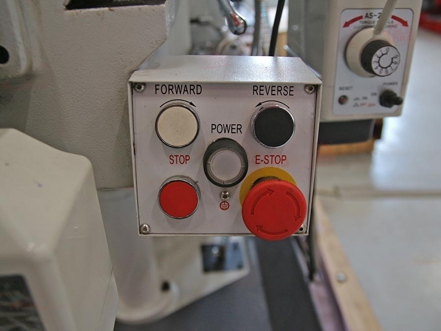 Широкоуниверсальный фрезерный станок FFH1