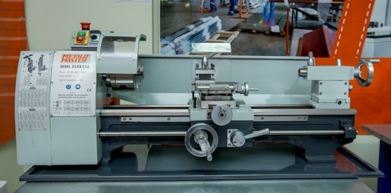 Токарно-винторезный станок Metal Master MML 2550