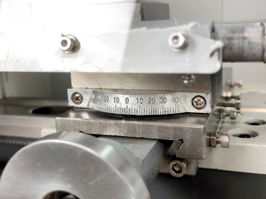 Настольный токарно-винторезный станок Metal Master MML 2140V