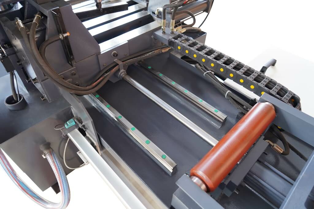 Автоматический ленточнопильный станок MetalMaster MSK 350 Е