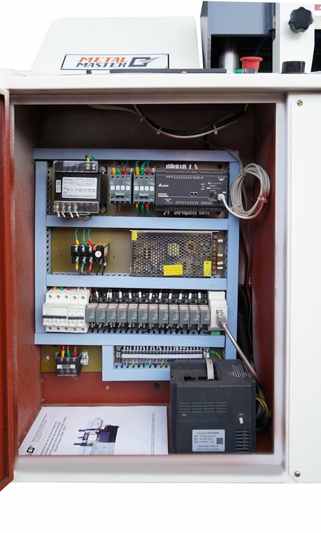 Автоматический ленточнопильный станок MetalMaster MSK 350 Е