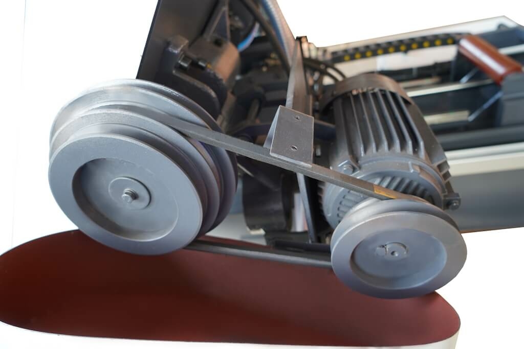 Автоматический ленточнопильный станок MetalMaster MSK 350 Е