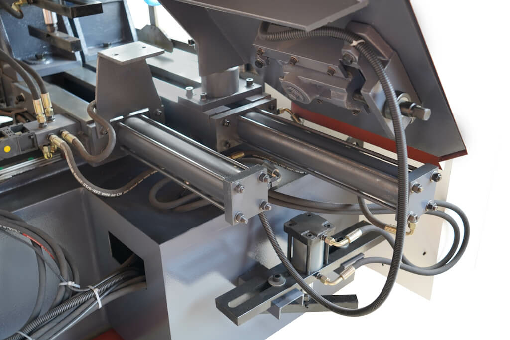 Автоматический ленточнопильный станок MetalMaster MSK 350 Е