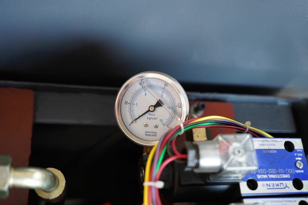 Автоматический ленточнопильный станок MetalMaster MSK 400 Е