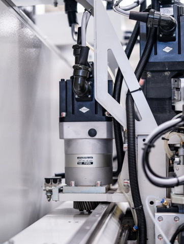 Автоматический сверлильно-присадочный центр с ЧПУ Beaver SWIFT MEGA 4HE