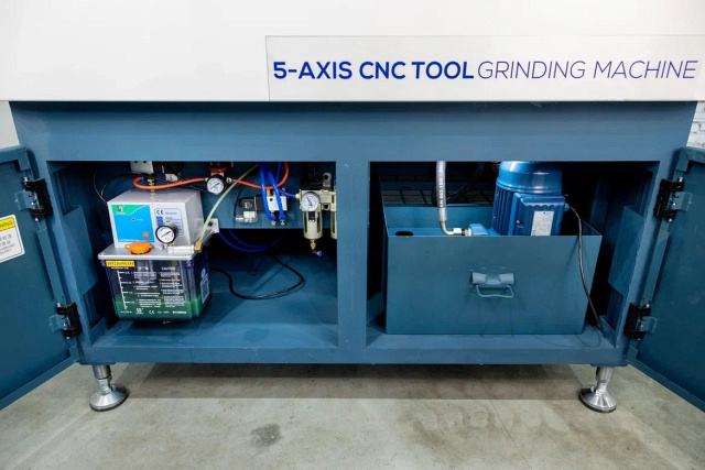 Пятиосевой заточный станок с ЧПУ IRONMAC TURBO 5-AXIS TURBO 5-AXIS