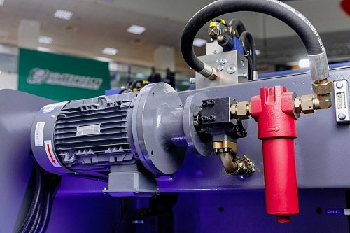 Листогибочный пресс MetalTec HBС 110/2500 4+1 ЧПУ ESA630