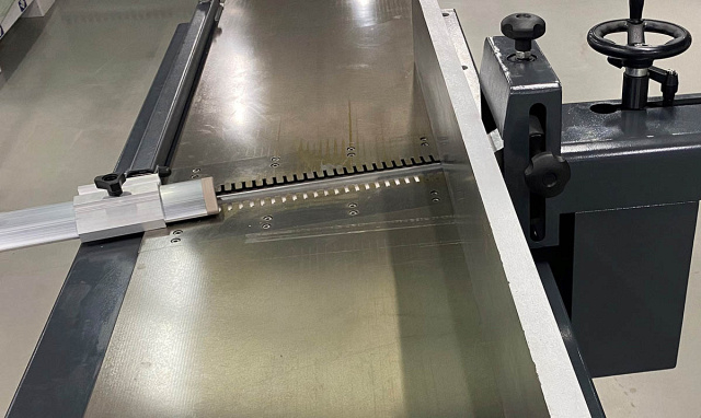 Фуговальный станок с диагональным валом EcoWood SF 400D Nova