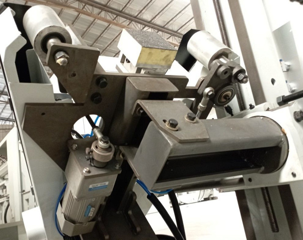 Кромкошлифовальный станок проходного типа EcoWood X2S2W2 Servo