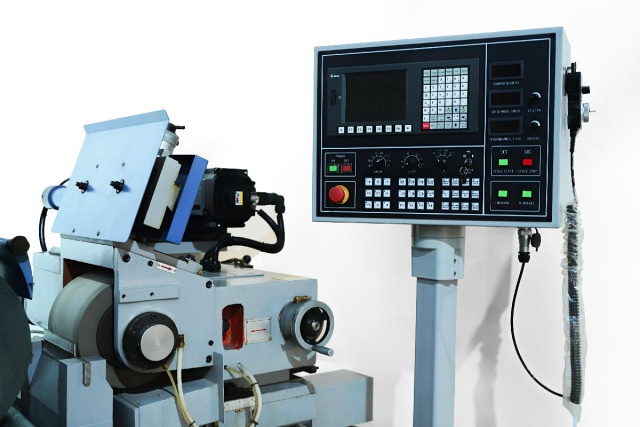 Бесцентрово-шлифовальный станок UNIVEQ UCG-4520NC3 БУ