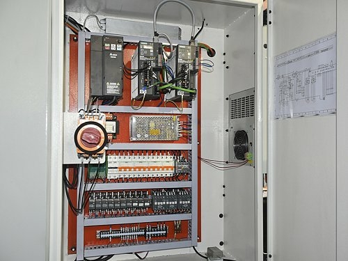 Токарный станок c ЧПУ с прямой станиной MetalTec CK 40x750