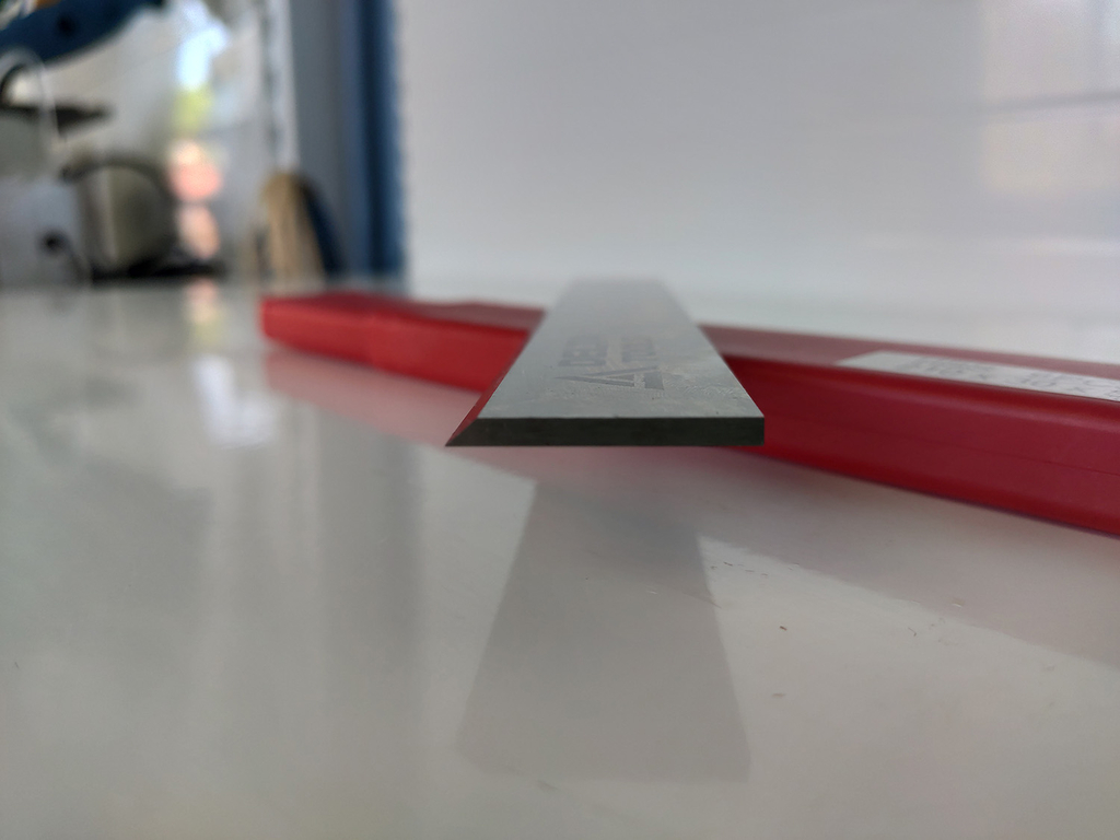 Нож быстрорежущая сталь DELTATOOLS HSS18% 310*30*3 мм HSS18-310