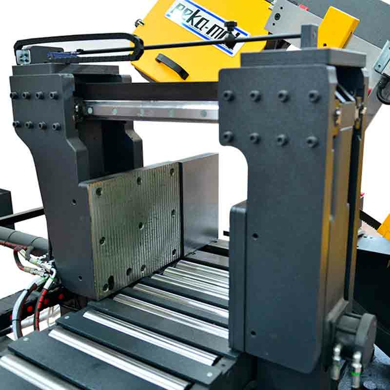 Ленточнопильный станок BekaMak BMSO 320GH NC