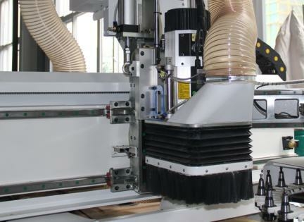 Обрабатывающий центр с ЧПУ BJD-X600 для технологии NESTING