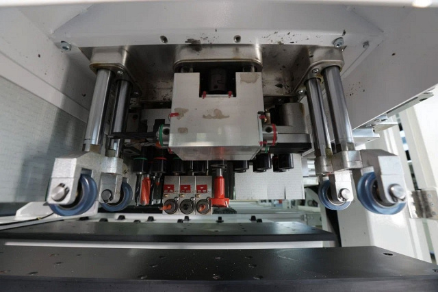 Сверлильно-присадочный центр с ЧПУ Nanxing ND612DT