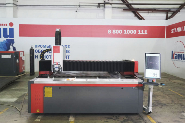 Оптоволоконная установка лазерного раскроя L1 PRO