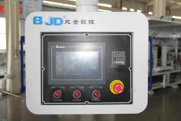 Кромкооблицовочный автоматический станок BJD F770J