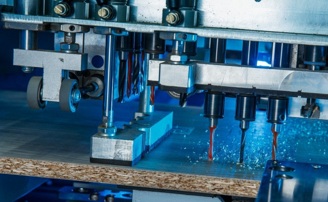 Автоматический сверлильно-присадочный центр с ЧПУ Beaver SWIFT MEGA 4HE