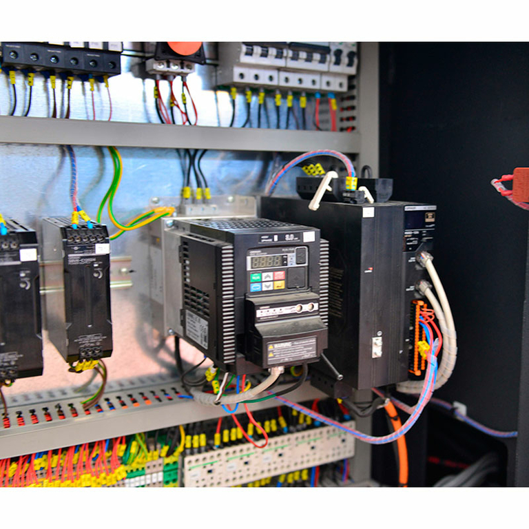 Ленточнопильный станок Beka-Mak P-SAW 330CS