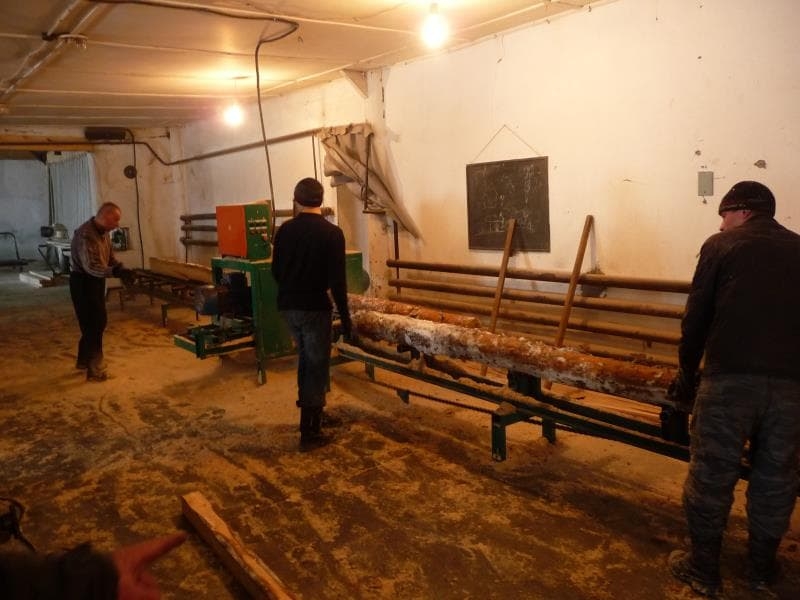 СТАНОК ДЛЯ РАСПИЛОВКИ ТОНКОМЕРНЫХ БРЕВЕН «МАМОНТ»