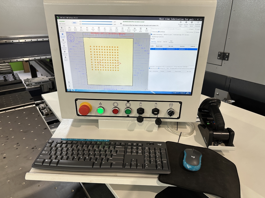 Сверлильно-присадочный станок с ЧПУ HOLD HB611CGX