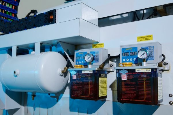 Четрырёхосевой обрабатывающий центр Changfeng CF SC4x4