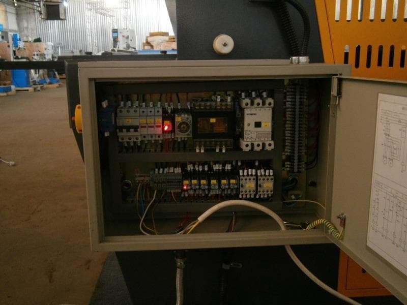 Гильотина электромеханическая Metal Master MSJ 2525