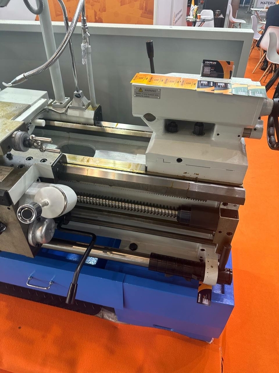 Токарно-винторезный станок 16К20/3000