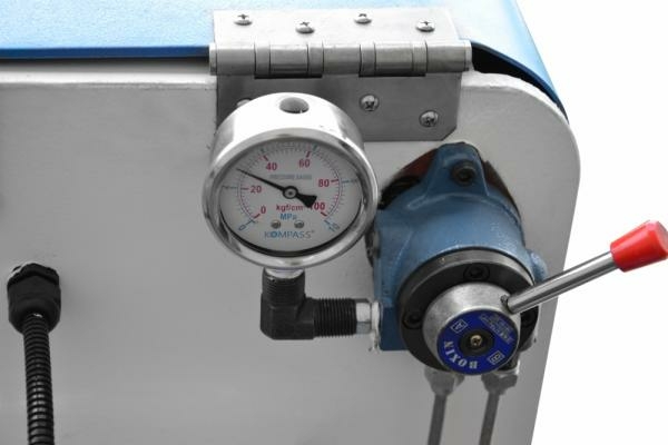 Автоматический колонный ленточнопильный станок Cormak H-300 HA