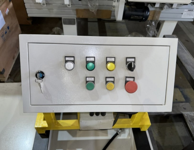 Подъемный загрузочный стол 2130