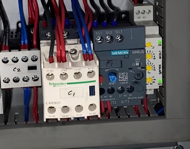 Фрезерный станок со сменным шпинделем ALBA T2000