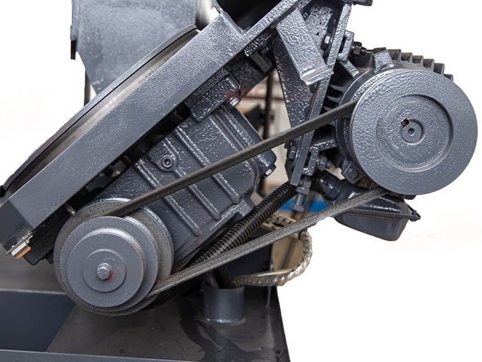 Полуавтоматический двухстоечный ленточнопильный станок G4230