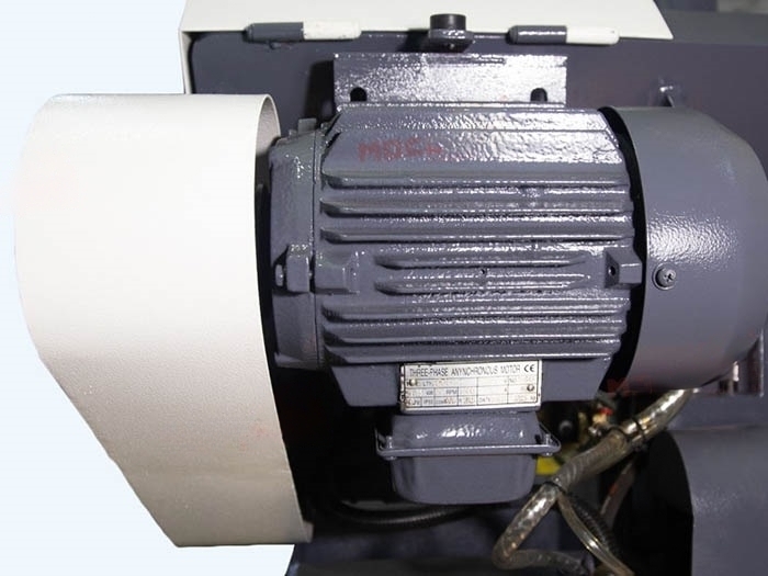 Полуавтоматический двухстоечный ленточнопильный станок G4220