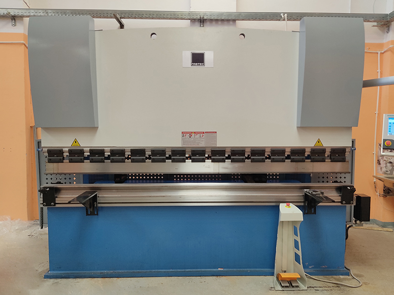 Гидравлический листогибочный пресс PBH160/3200 с контроллером E300