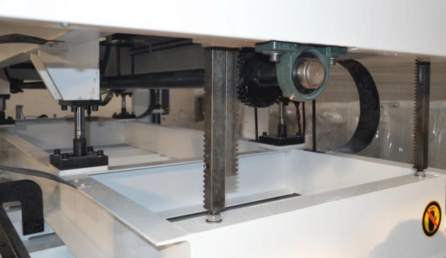 Пресс для склейки щита с ТВЧ-генератором Beaver HF-3 HF-3