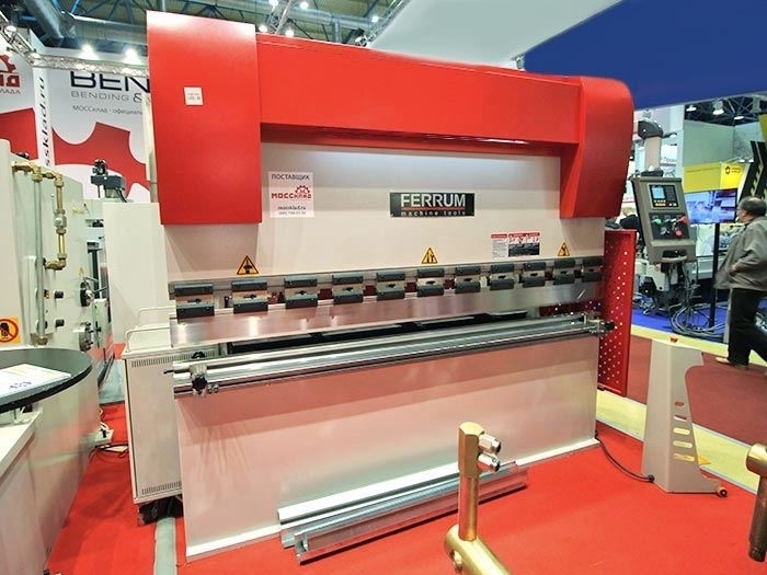 Вертикальный листогибочный пресс WC67Y-63T/3200